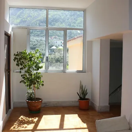 Clanagio House 아파트 *